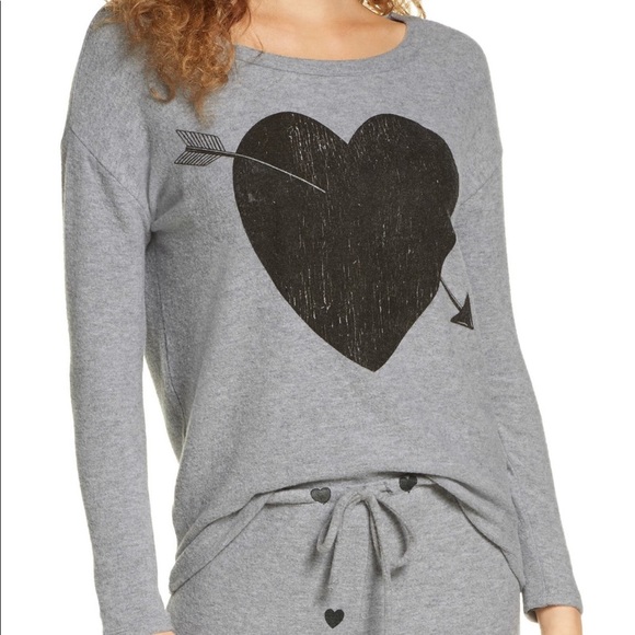Chaser Arrow Heart Cozy Sweatshirt - Picture 5 of 10